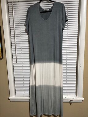 MISSLOOK Gray and Cream Dip-Dye Maxi Dress